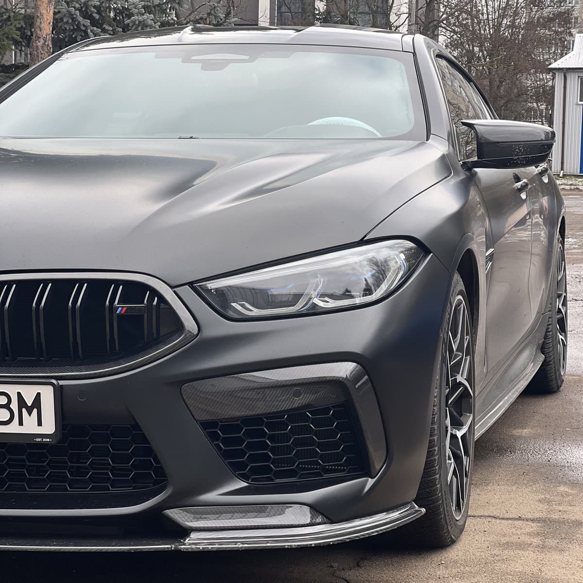 BMW M8 — деталь кузова