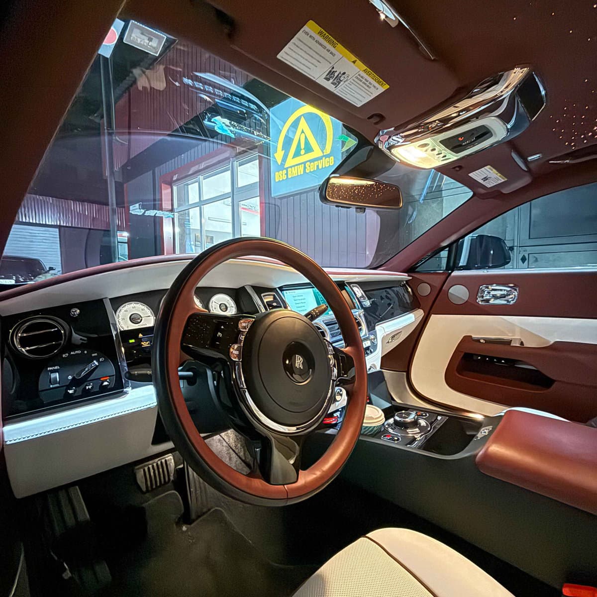 Інтерʼєр Rolls-Royce