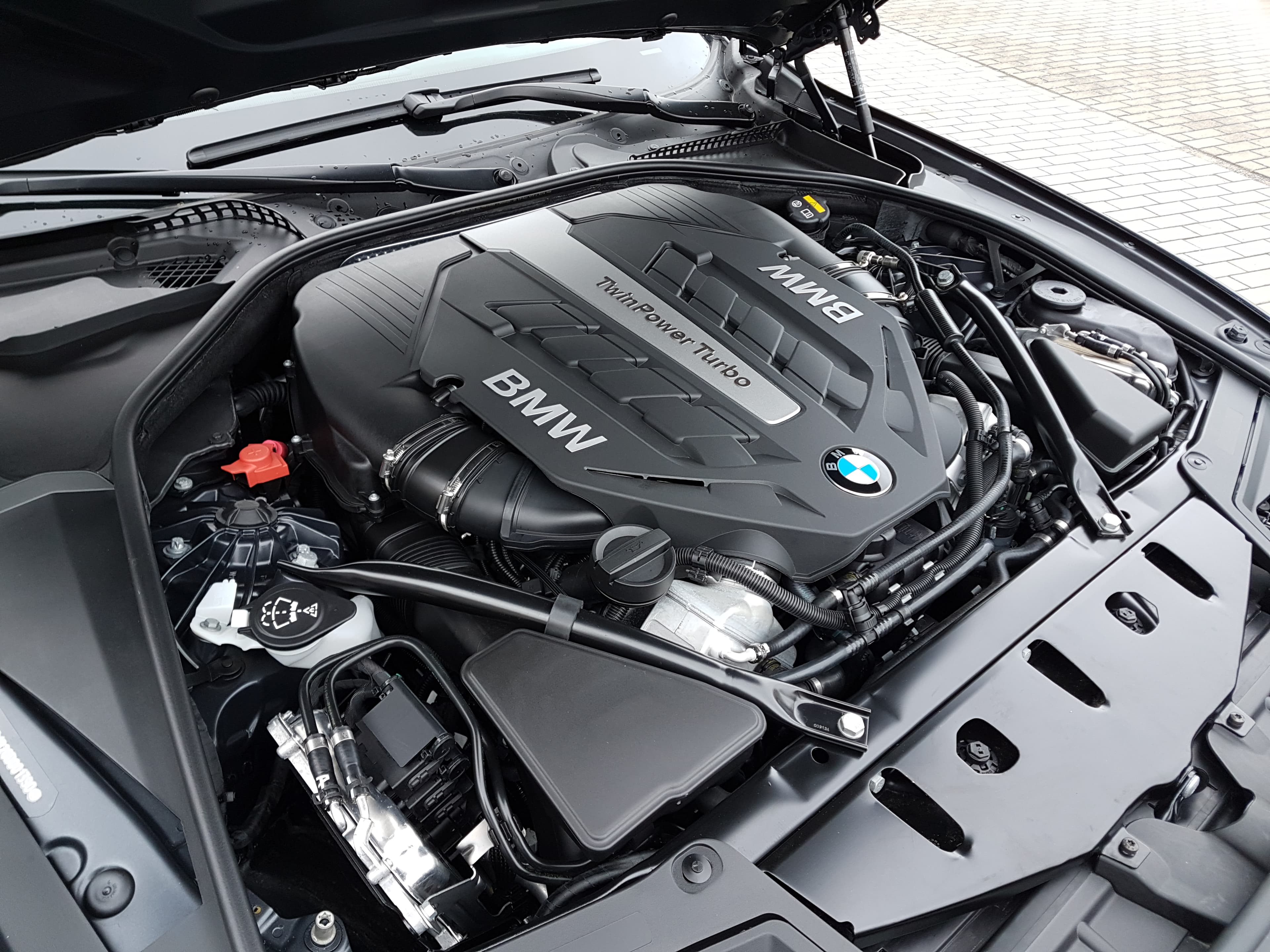 BMW N63: болячки, характеристики, версії двигуна, моделі авто